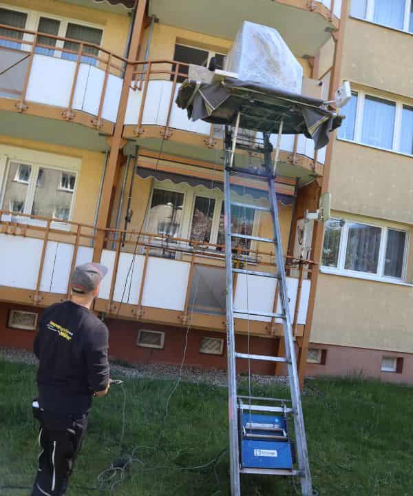 Praxisumzug mit Möbellift in Gladbeck